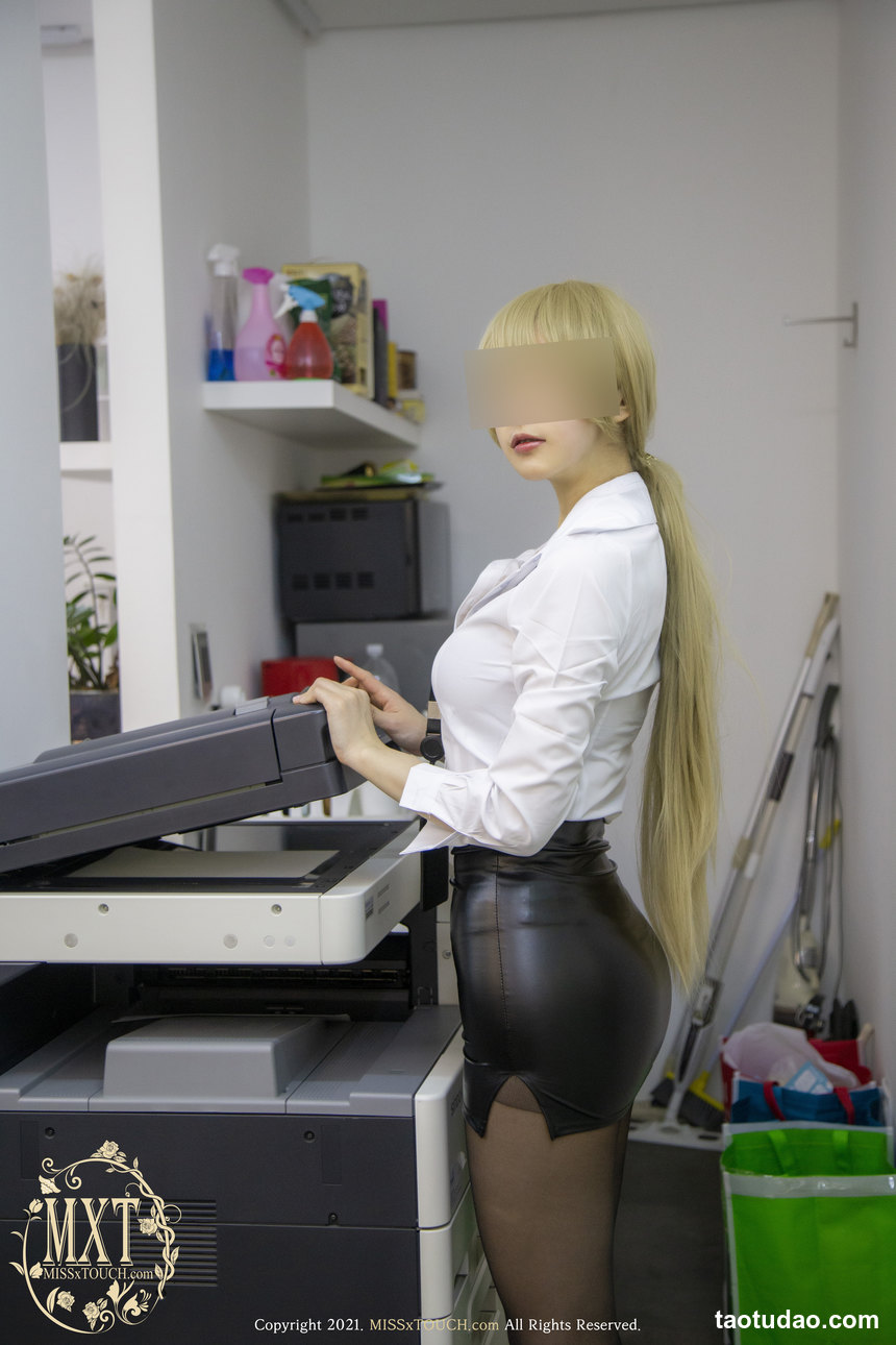 图片[3]-[MISS TOUCH] Miss x ZANAPAM – Vol.19 [88P-401MB]-绅士图