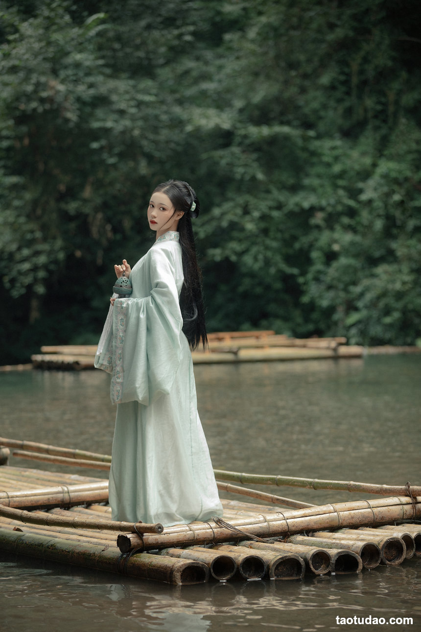 图片[2]-[YITUYU艺图语]2022.08.22 轻舟 梨一依[20+1P／282MB]-绅士图