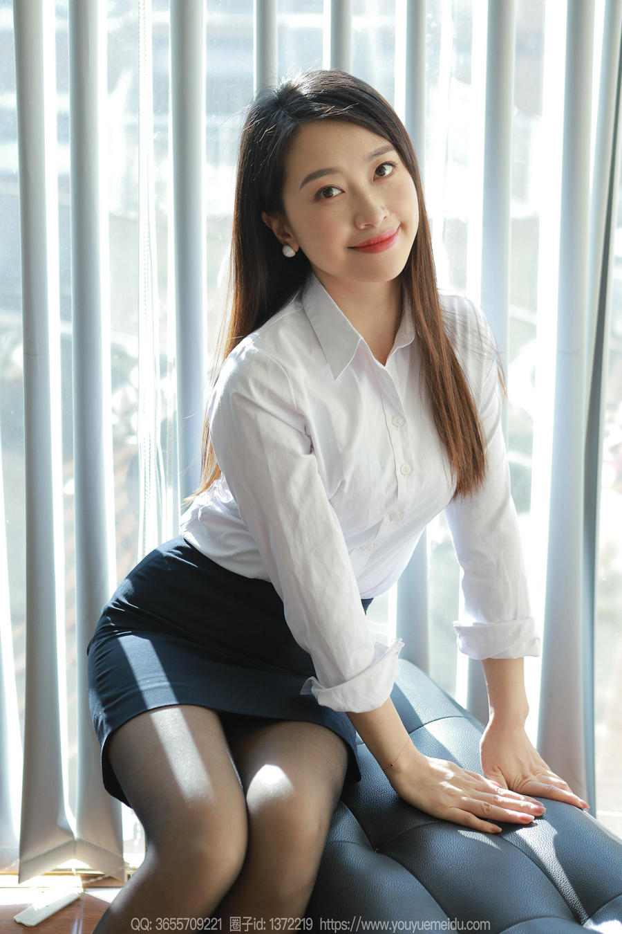 IESS异思趣向 - 模特：小婕《阳光嘿丝》/ 89P-91MB / 机构-艺库