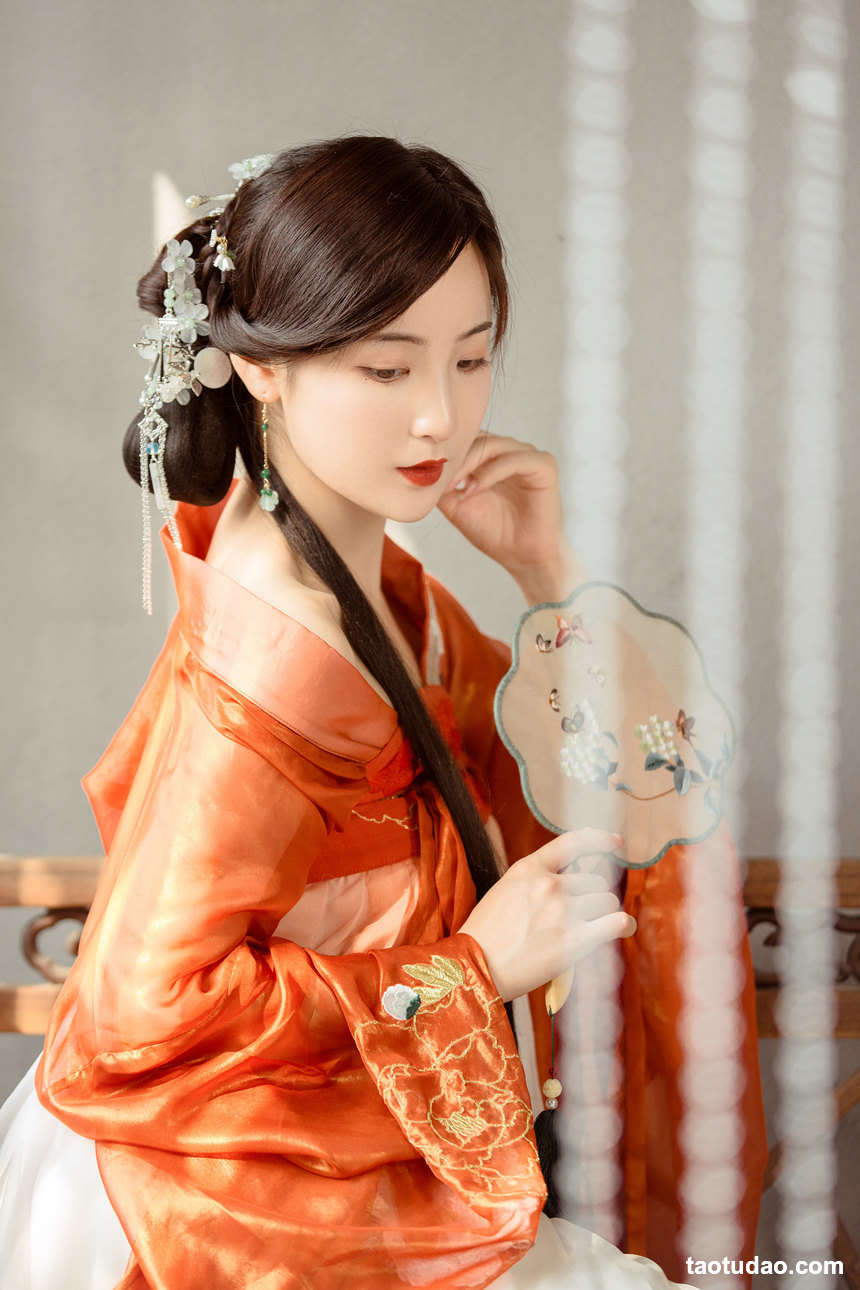 图片[4]-[YITUYU艺图语]2022.04.20 嫣语赋 · 师小小 我是金儿呀[23+1P／125MB]-绅士图