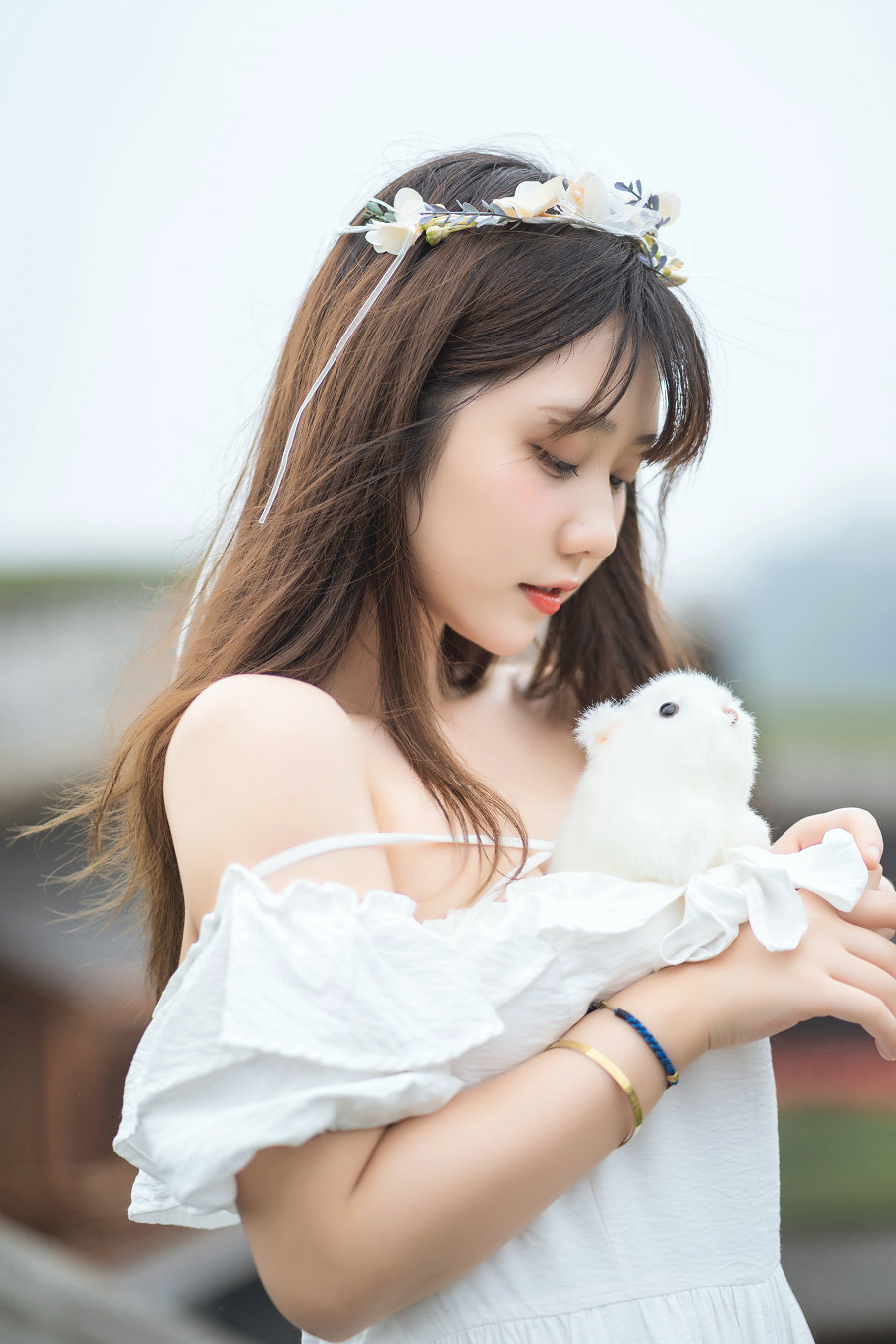 微博福利姬镜酱 - 私奔之连衣裙 / 12P-130MB / cos萌妹-绅士图