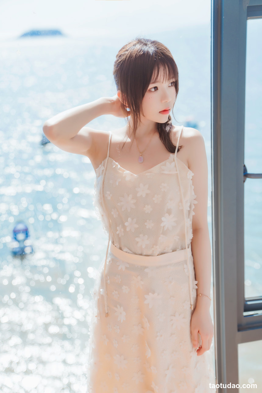 桜桃喵 – 粼光 [25P-190MB]-绅士图