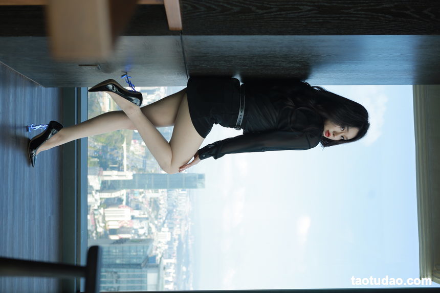 图片[4]-Sia不吃鱼 – 黑色系肉丝OL [97P+1V-740MB]-绅士图