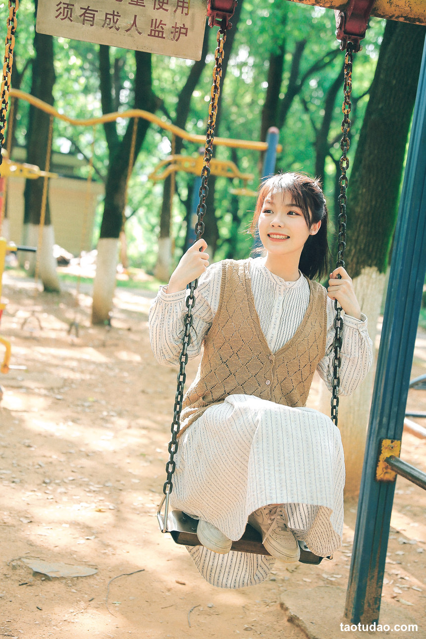 图片[2]-[YITUYU艺图语]2022.05.18 夏末微风 紫傲[24+1P／242MB]-绅士图