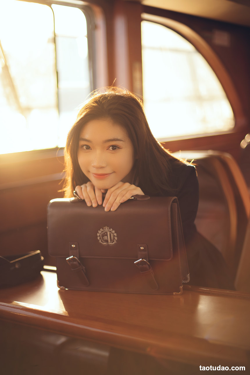 图片[2]-[YITUYU艺图语]2022.06.10 水上巴士逆光JK 诚信肥宅seiya[29+1P／562MB]-绅士图