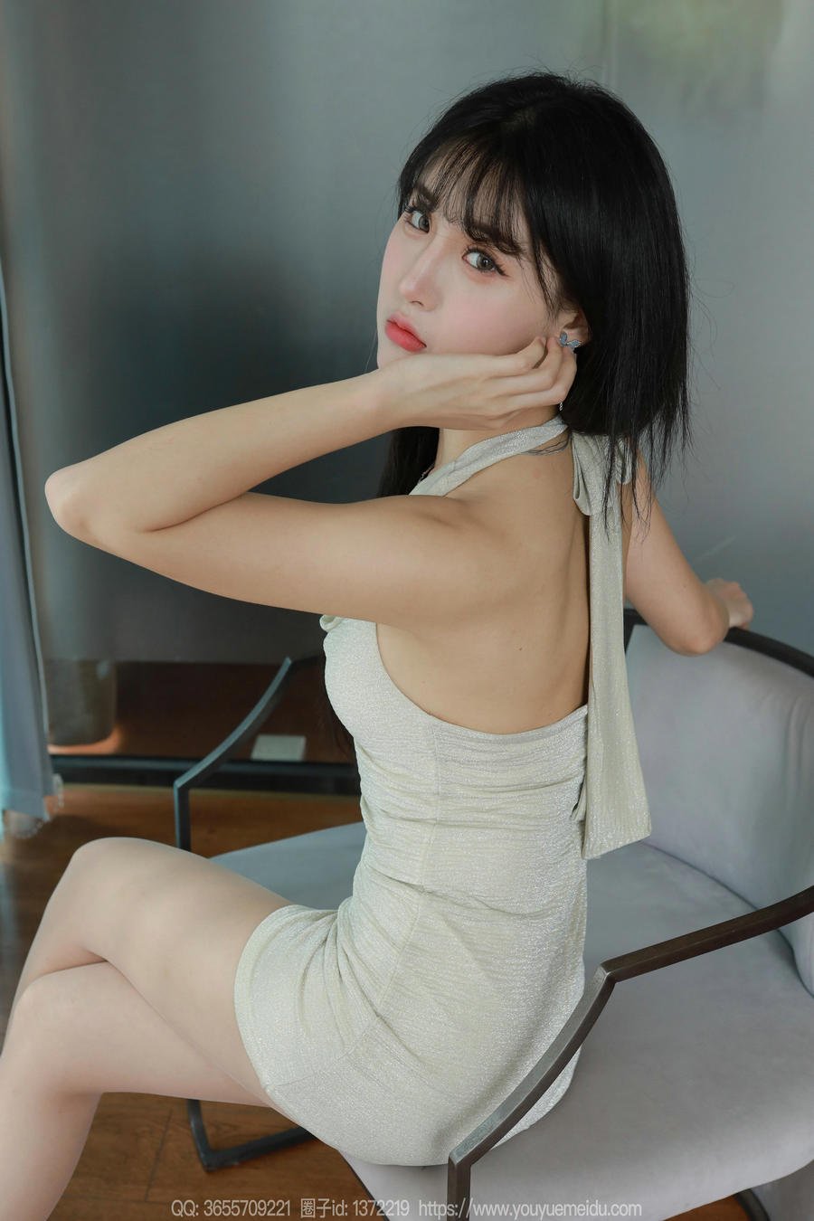 IESS异思趣向 - 模特：小宝《挂脖包臀裙》/ 84P-80MB / 机构-艺库