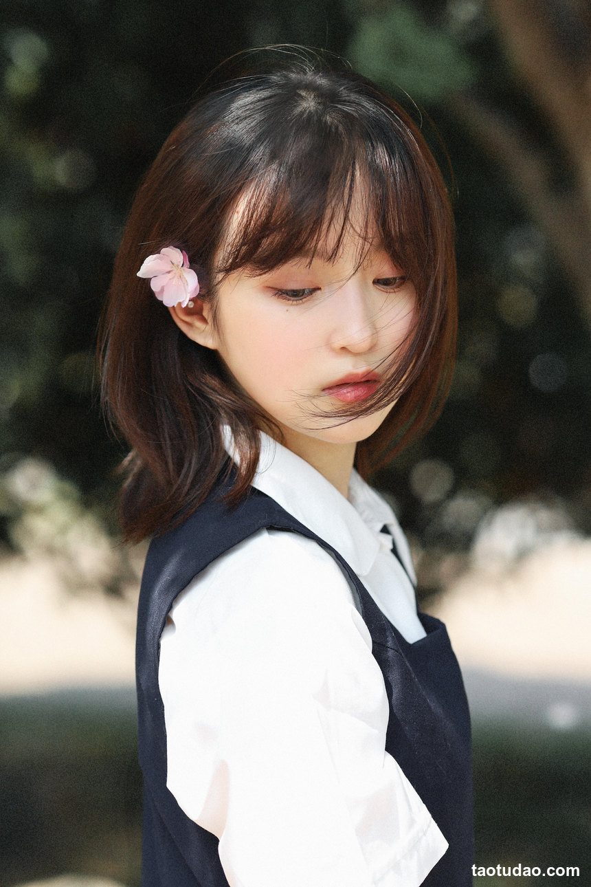 图片[2]-[YITUYU艺图语]2022.07.16 白樱 – 一起去赏花吧 泽钰[19+1P／194MB]-绅士图