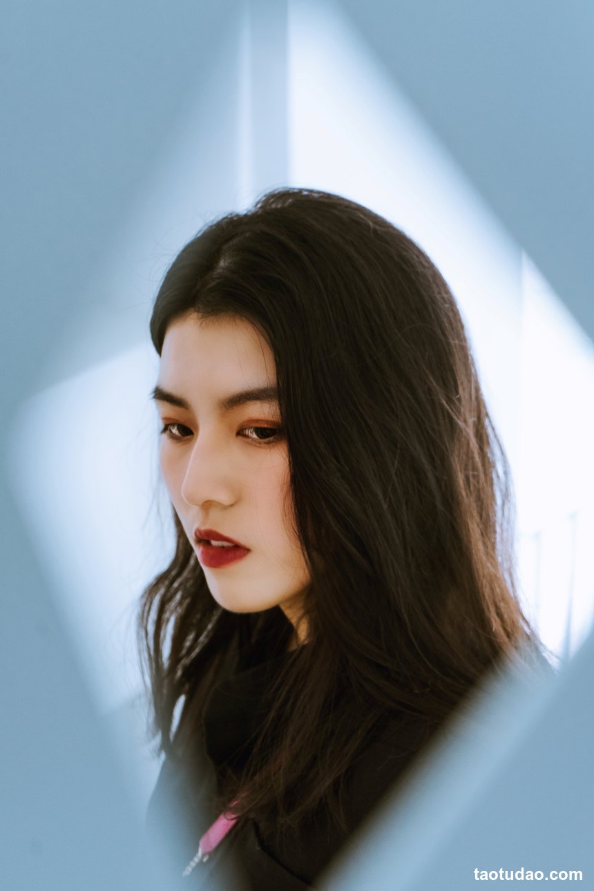 图片[2]-[YITUYU艺图语]2022.12.02 工业废土 怡柔[22+1P／223MB]-绅士图