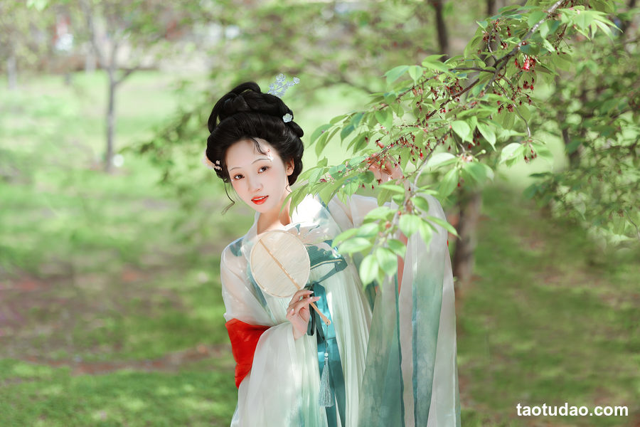 图片[4]-[YITUYU艺图语]2023.04.07 春日宴 君尹兰[24+1P／302MB]-绅士图