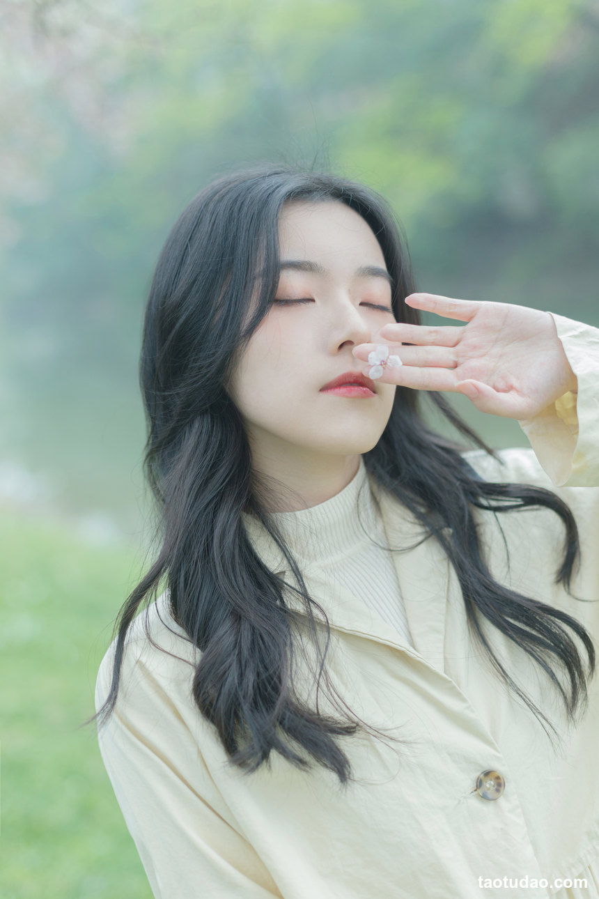 图片[4]-[YITUYU艺图语]2022.07.21 下雨的时候 静鏡婧[27+1P／202MB]-绅士图