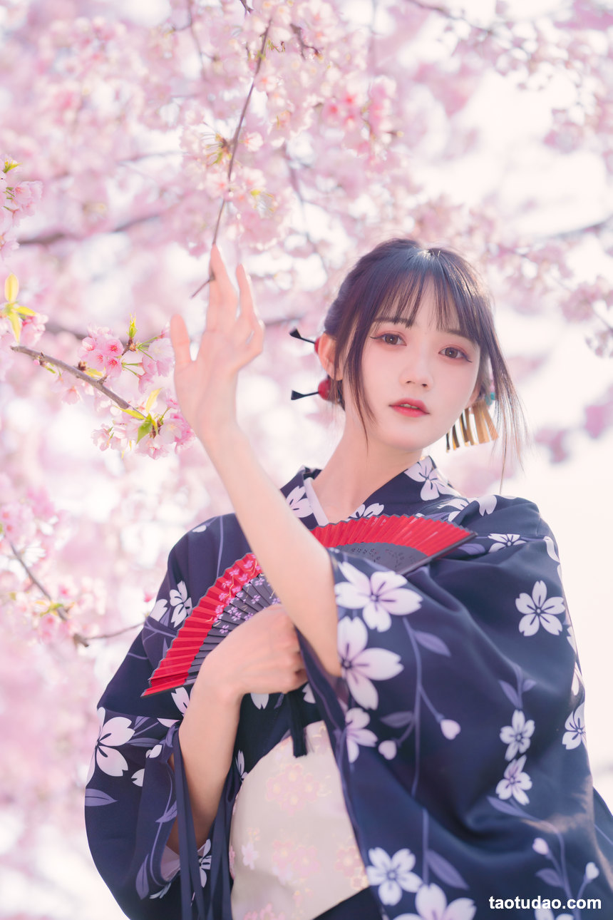 图片[3]-[YITUYU艺图语]2022.04.21 樱花烂漫时 兔子Zzz不吃胡萝卜[25+1P／187MB]-绅士图