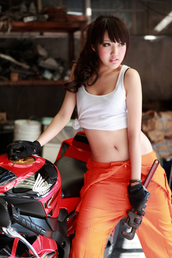 Beautyleg女神Jill（瑋廷）代言红色机车 / 39P-123MB / 唯美杂图-绅士图