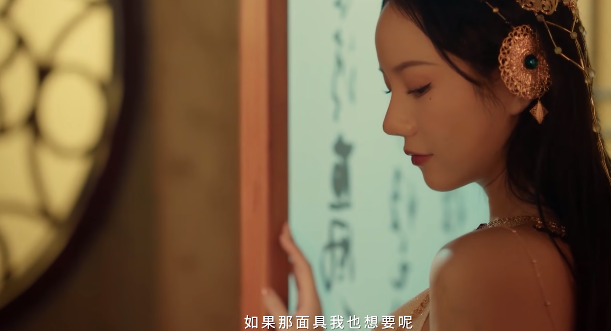 Coser一姐洛丽塔大哥曝童年照,眼睛水灵气质甜美,还说她整容吗