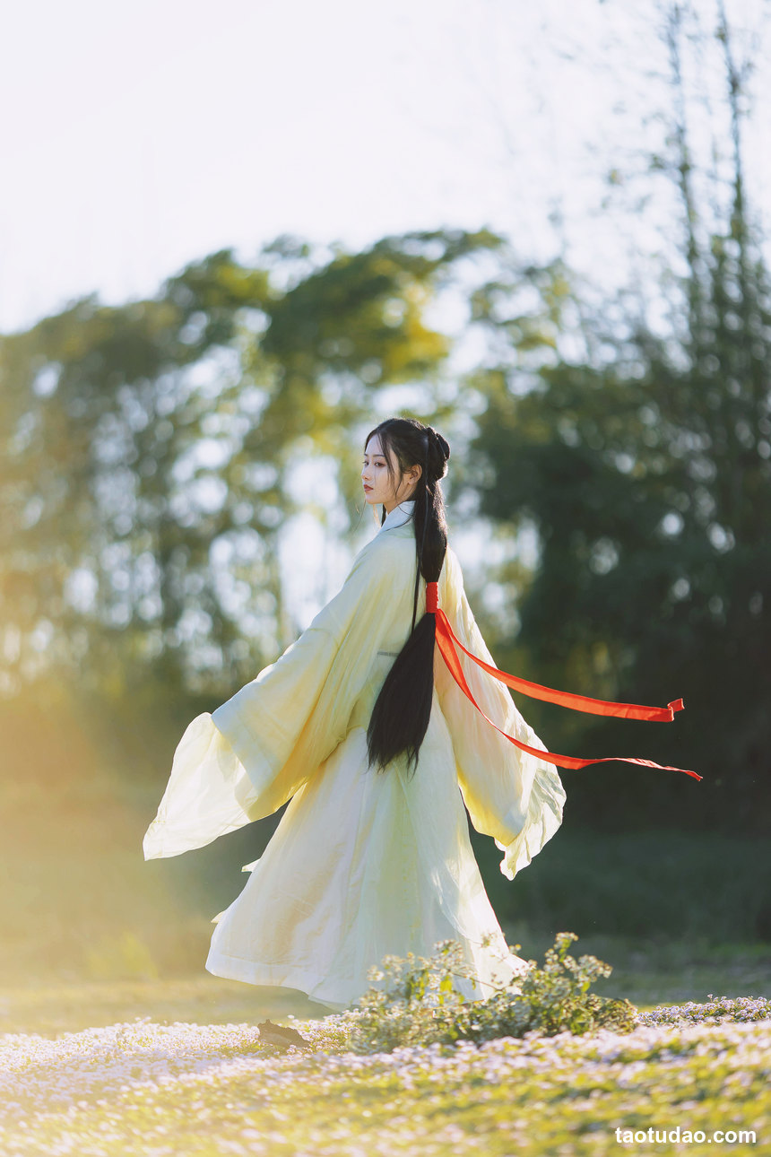 图片[3]-[YITUYU艺图语]2022.04.27 思君归 人间月-素尘[22+1P／203MB]-绅士图