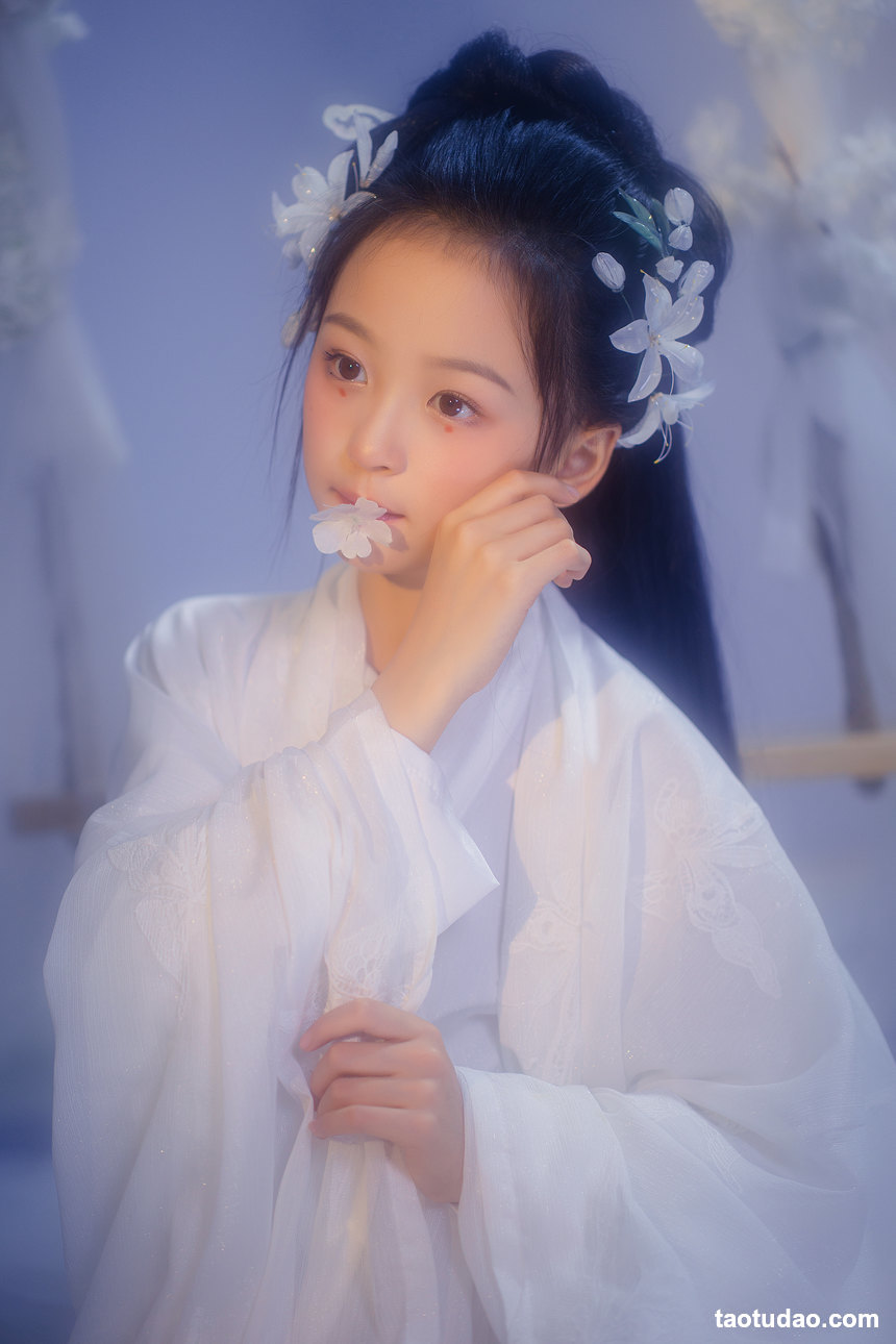 图片[2]-[YITUYU艺图语]2022.03.28 玉簪花 倩倩[22+1P／263MB]-绅士图