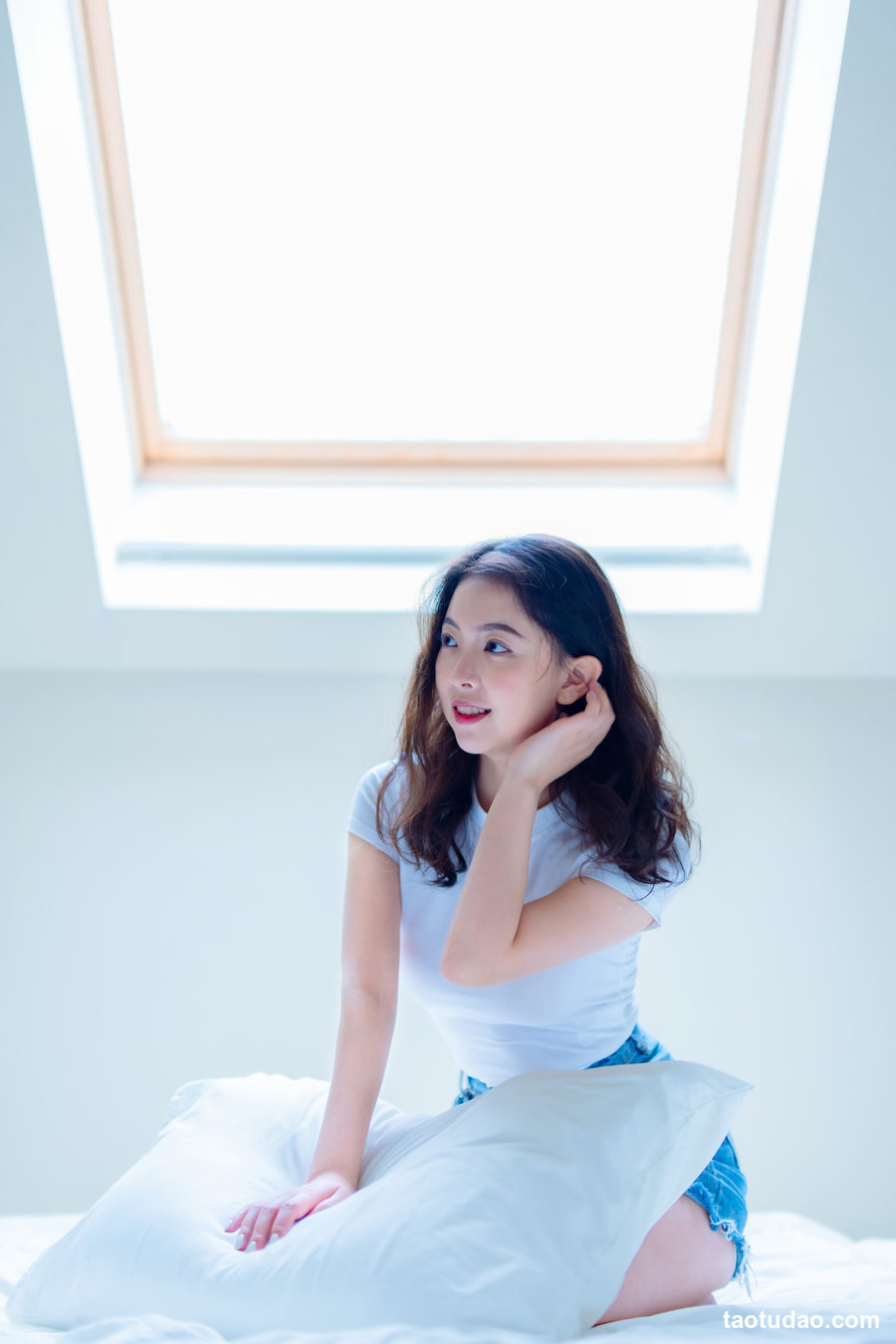 图片[2]-[YITUYU艺图语]2023.03.05 宫墙柳 _喵喵家的小鱼干_[21+1P／322MB]-绅士图