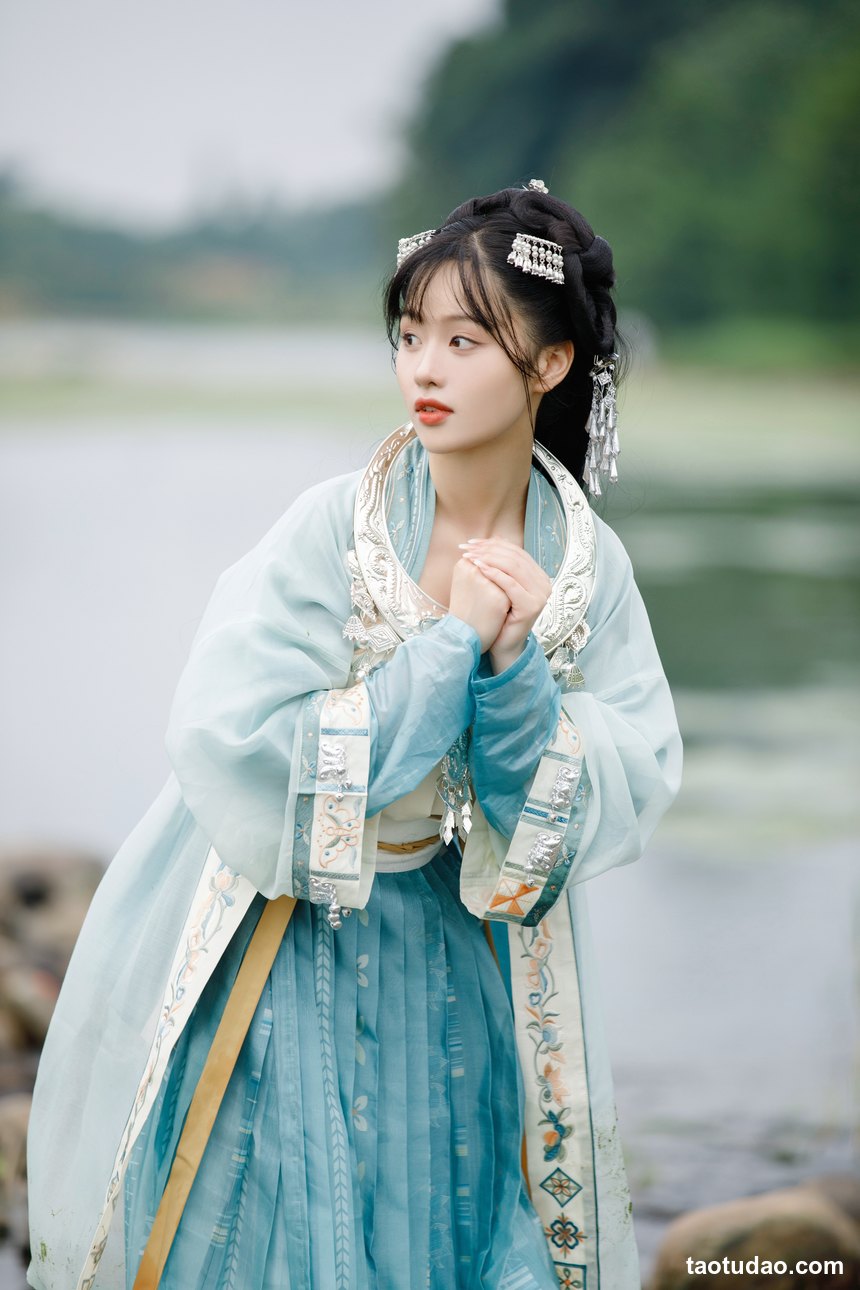 图片[2]-[YITUYU艺图语]2022.09.09 苗疆少女 王大可[21+1P／396MB]-绅士图