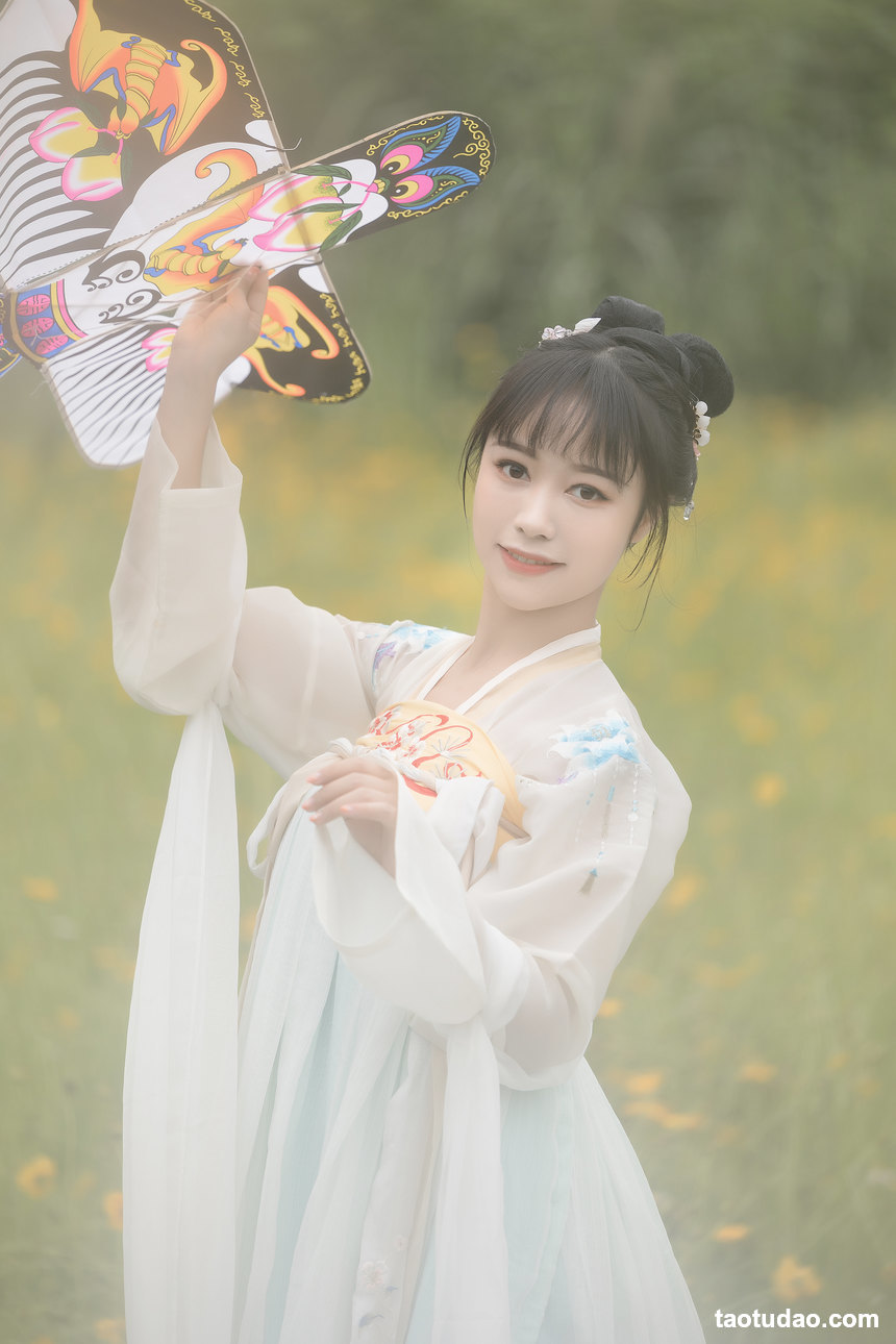 图片[3]-[YITUYU艺图语]2022.04.01 小花花 梨一依[42+1P／510MB]-绅士图