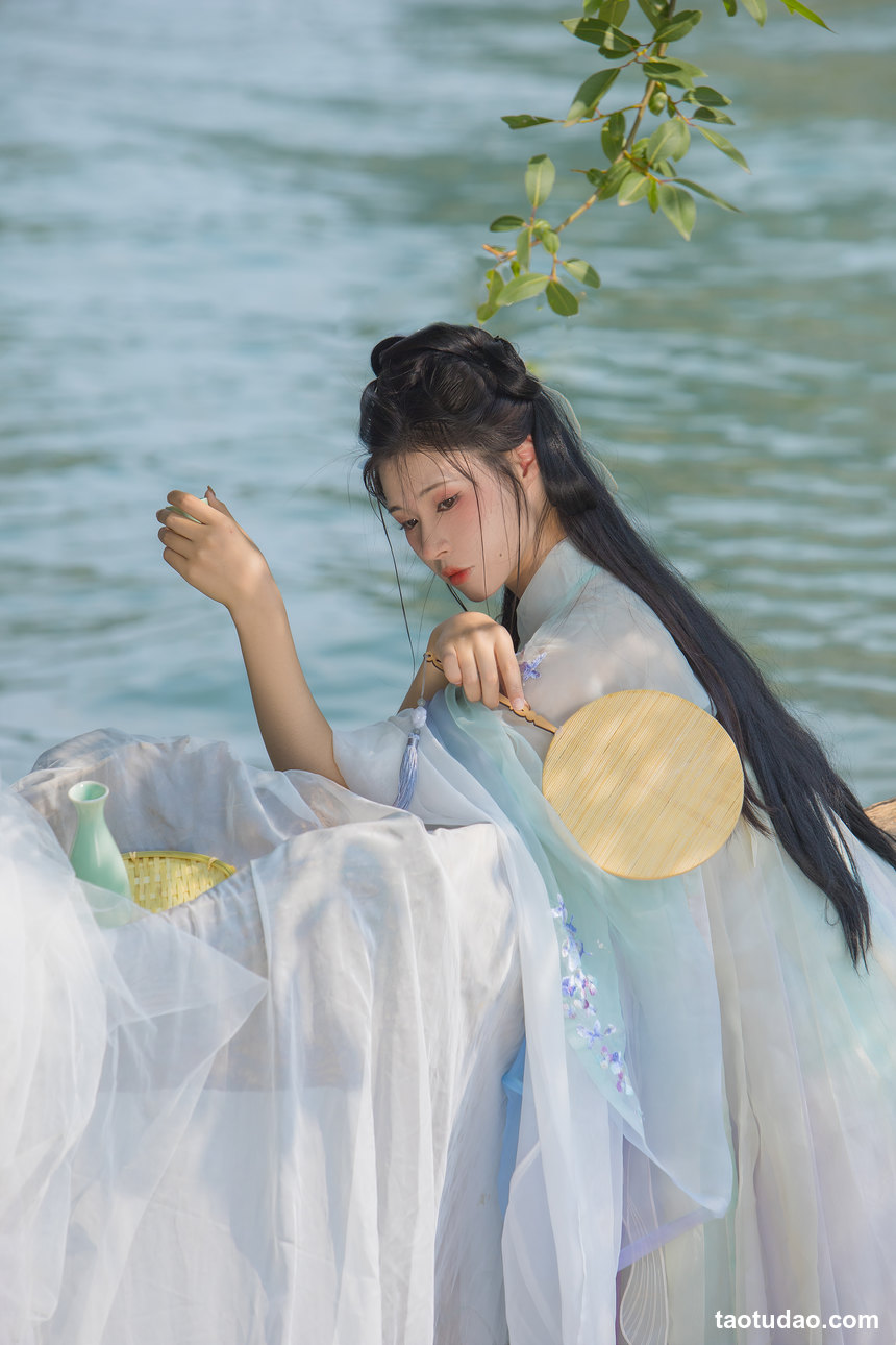 图片[3]-[YITUYU艺图语]2022.10.17 面包店打工日 小怡妹妹cute[33+1P／433MB]-绅士图