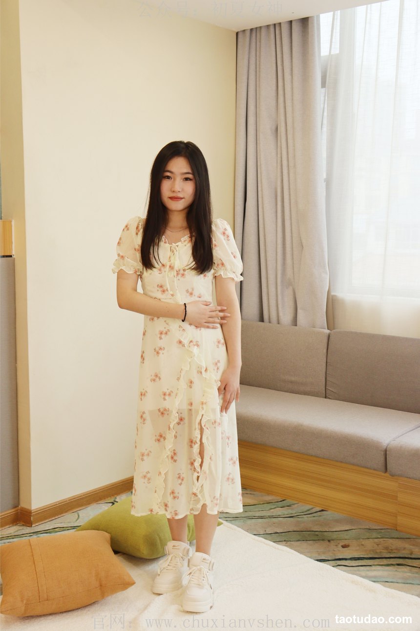 图片[2]-初夏女神 NO.011 水吉 2023款春季S码连衣裙搭错了鞋[90P+1V／5.61GB]-绅士图