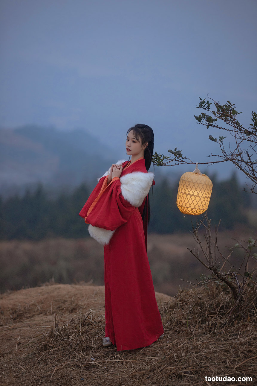 图片[2]-[YITUYU艺图语]2022.03.28 西沉 梨一依[25+1P／332MB]-绅士图