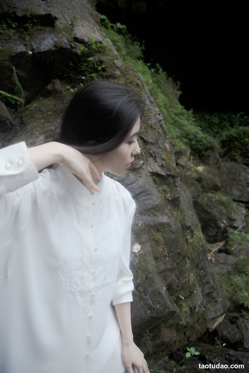 图片[3]-[YITUYU艺图语]2022.10.06 我于山间，而山亦在我中 Sweateronly[24+1P／328MB]-绅士图