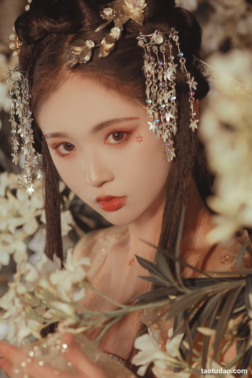 图片[4]-[YITUYU艺图语]2022.11.30 满身花影倩人扶 奶文文[22+1P／109MB]-绅士图