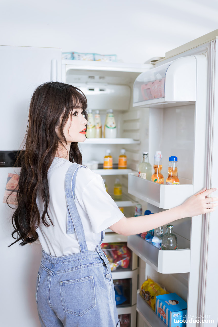 图片[3]-[YALAYI雅拉伊]2023.05.12 NO.1032 穿吊带牛仔裤的少女 小亭[45+1P／459MB]-绅士图