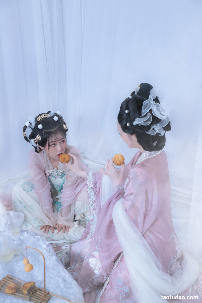 图片[4]-[YITUYU艺图语]2022.05.14 广寒谣 模特合集[24+1P／129MB]-绅士图