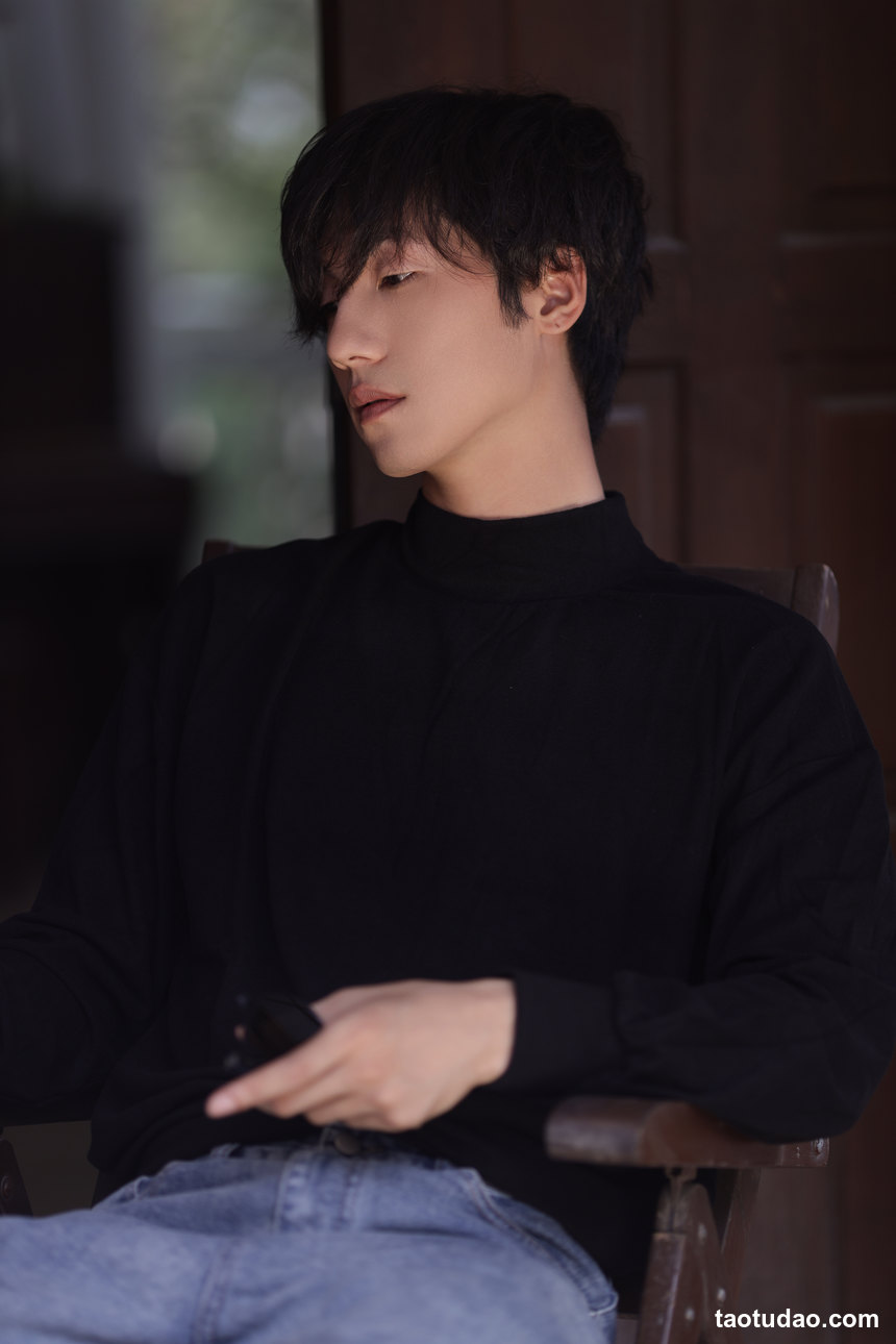 图片[2]-[YITUYU艺图语]2022.10.30 黑色少年 林阳光[30+1P／235MB]-绅士图