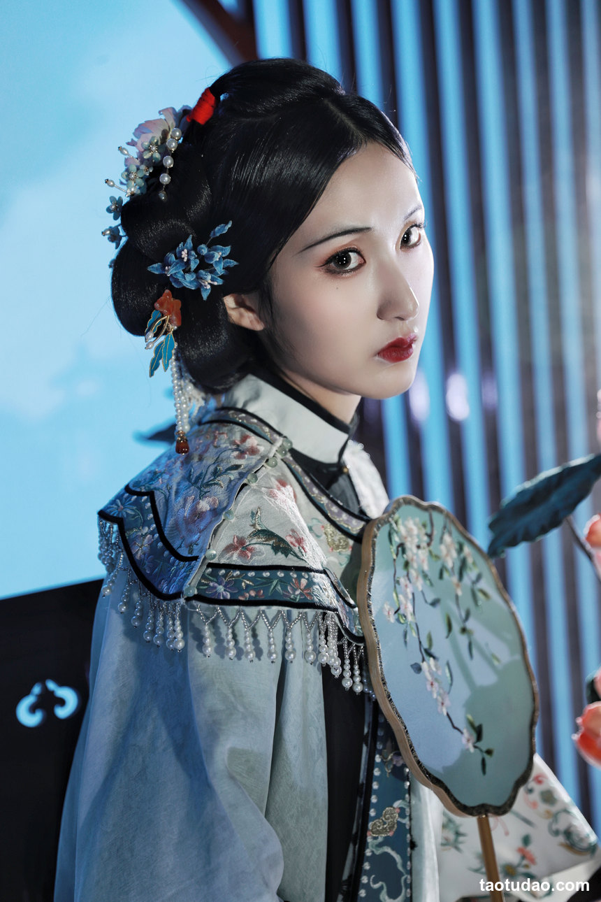 图片[2]-[YITUYU艺图语]2022.10.12 清汉女 荷里寒[20+1P／189MB]-绅士图