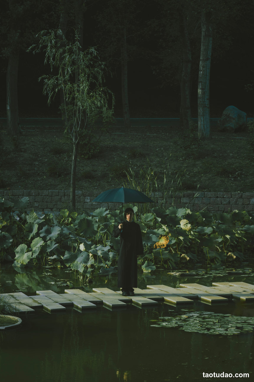 图片[4]-[YITUYU艺图语]2022.10.27 少年游园 大宝的哈密瓜[31+1P／287MB]-绅士图