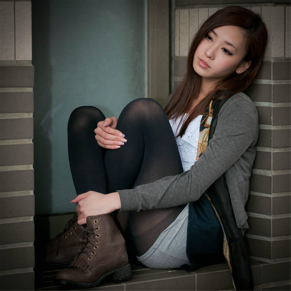 台湾清纯美女RIko小源外拍写真 / 76P/536MB / 唯美杂图-绅士图
