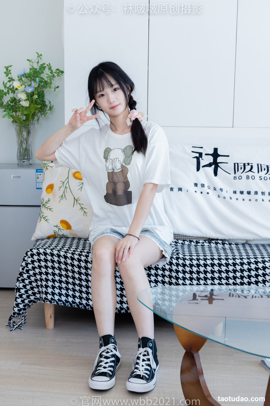 图片[2]-[BoBoSocks袜啵啵]NO.331 甜甜圈-板鞋、白棉袜、裸足[144P+1V／5.74GB]-绅士图