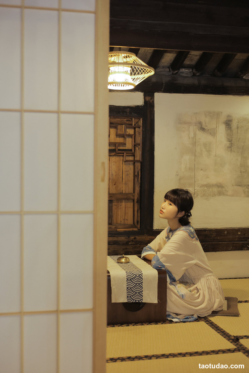 图片[2]-[YITUYU艺图语]2022.07.27 春不晚 蓝胖子-[38+1P／326MB]-绅士图