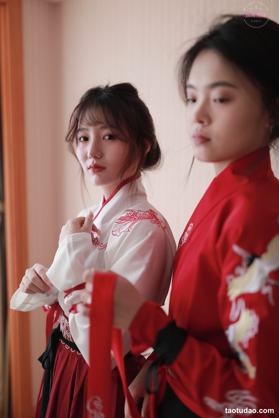 图片[2]-丝绮传媒-大哥和小明星古装丝足【图包+视频】（豪华版）[190+2V-7.276G]-绅士图