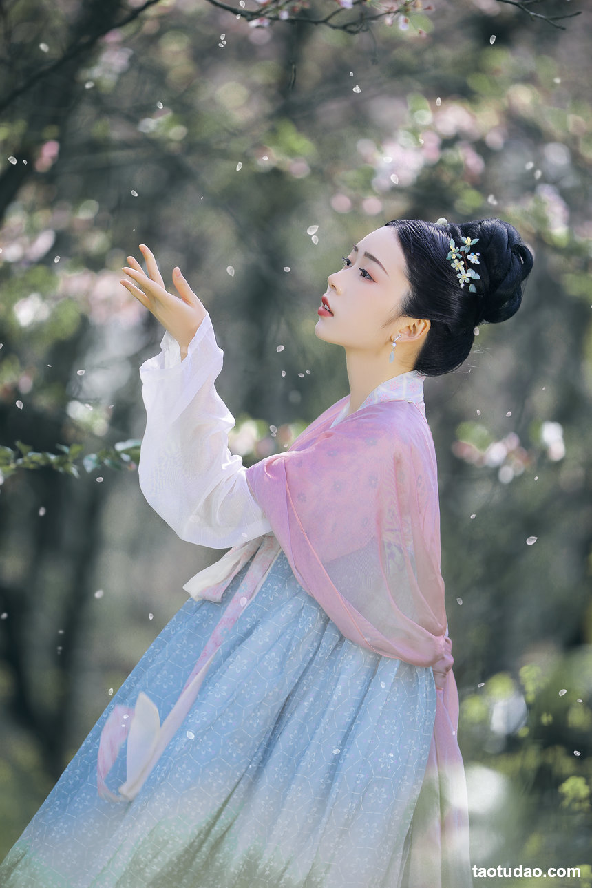 图片[3]-[YITUYU艺图语]2022.04.23 秋千架下 槐枝-[21+1P／431MB]-绅士图