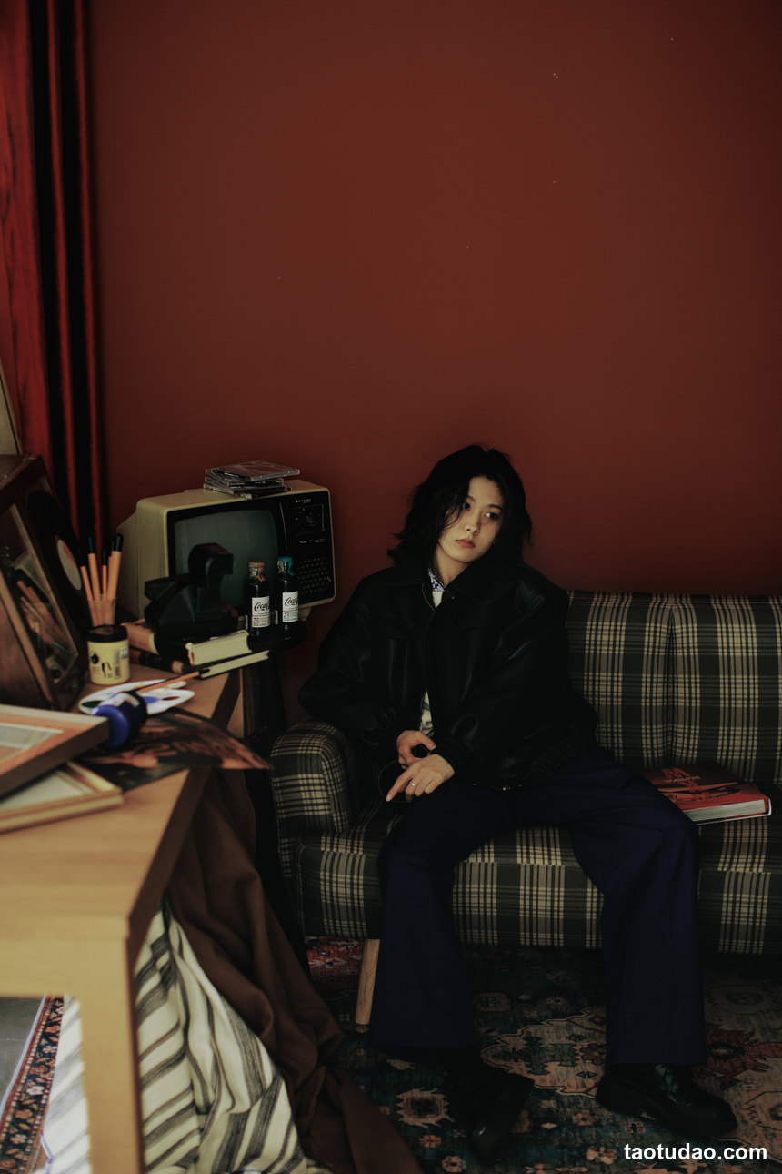 图片[2]-[YITUYU艺图语]2022.11.01 复古影像 小金[30+1P／397MB]-绅士图