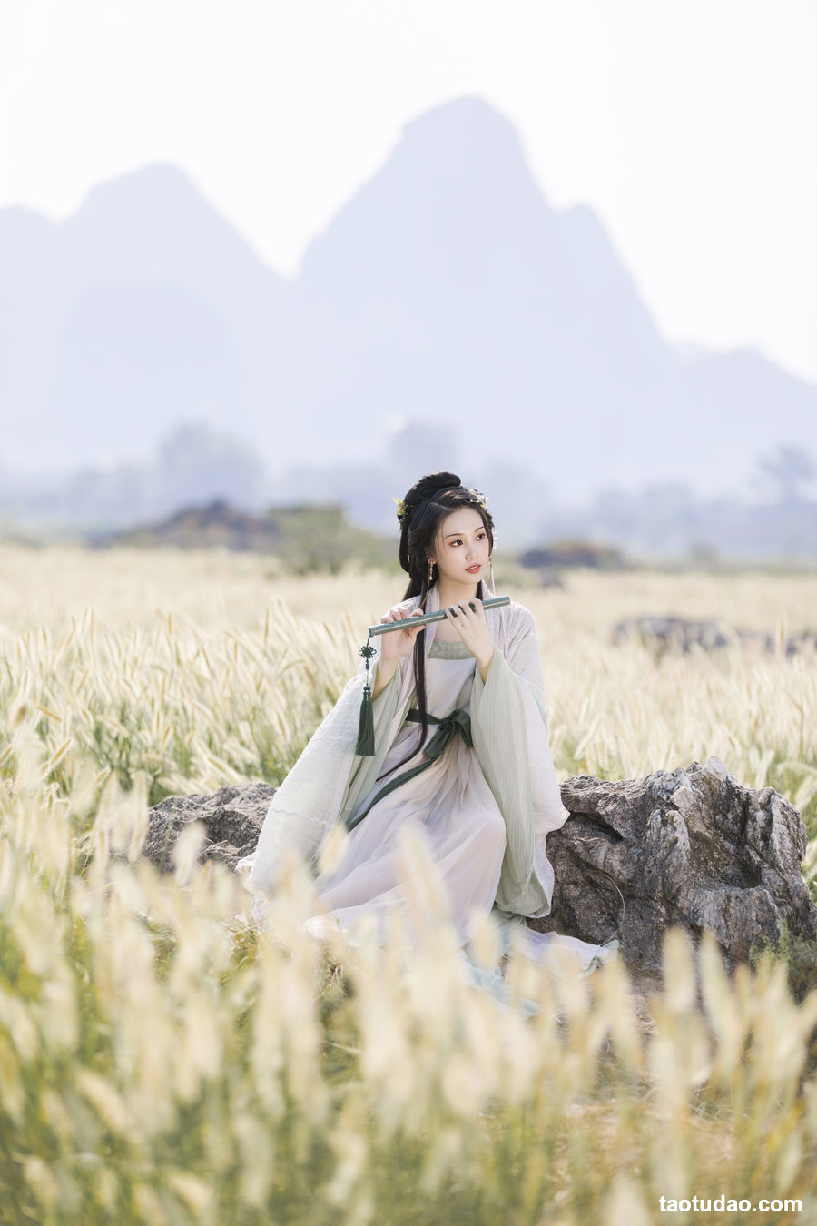 图片[3]-[YITUYU艺图语]2023.03.14 秋风起 芝芝琪[25+1P／298MB]-绅士图