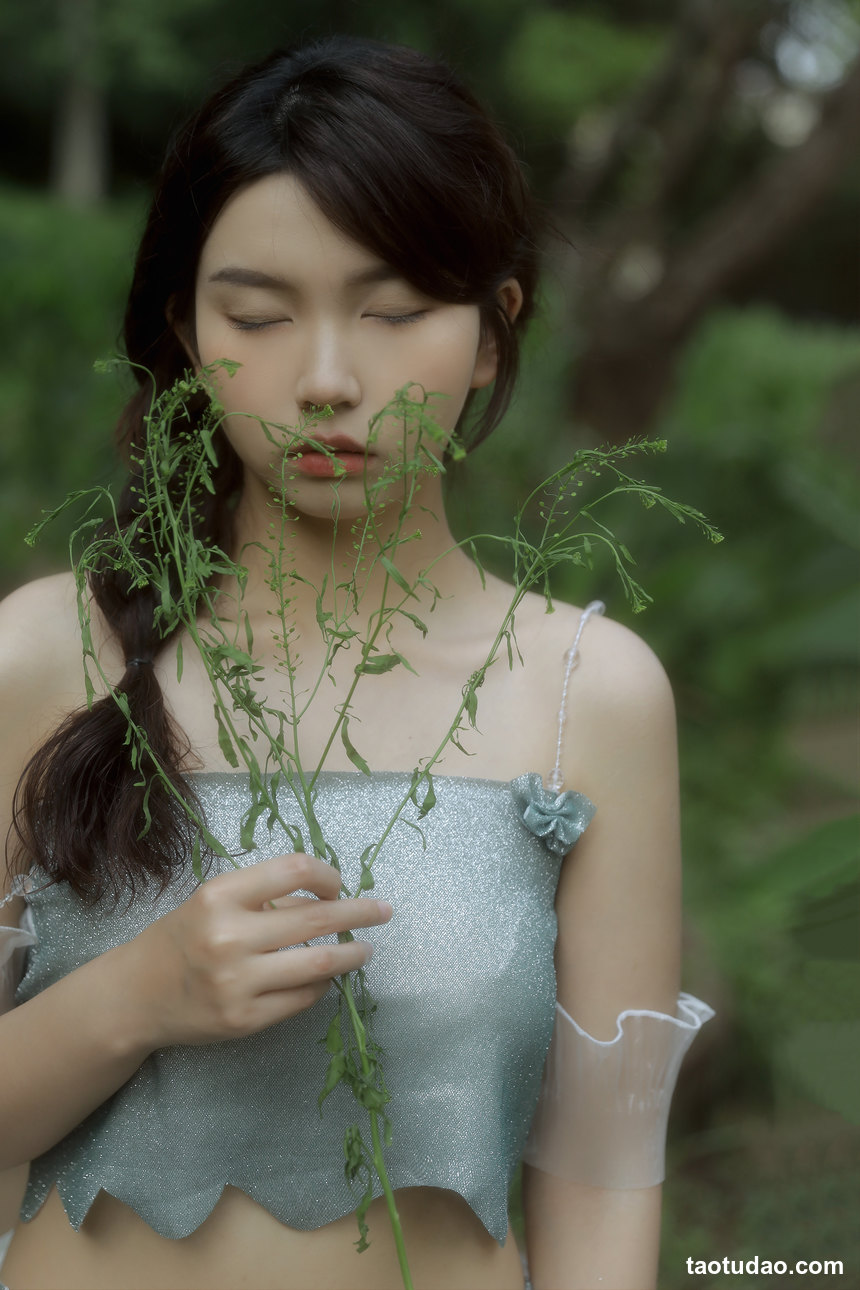 图片[2]-[YITUYU艺图语]2022.06.07 回到森林 不齐[24+1P／138MB]-绅士图