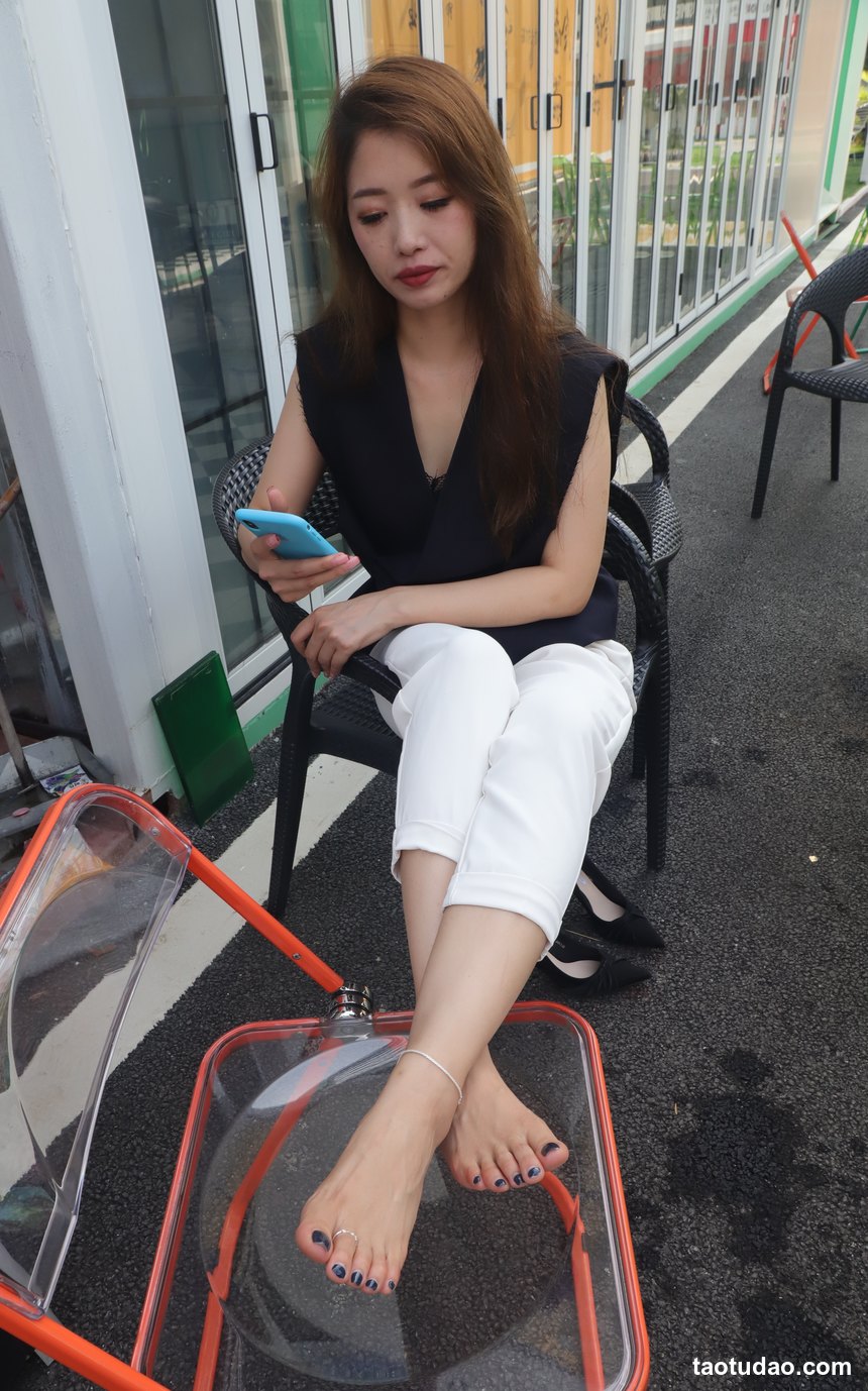 图片[3]-Pary摄影 NO.034 新模女神小婷的37码美脚绝版[150P／836MB]-绅士图