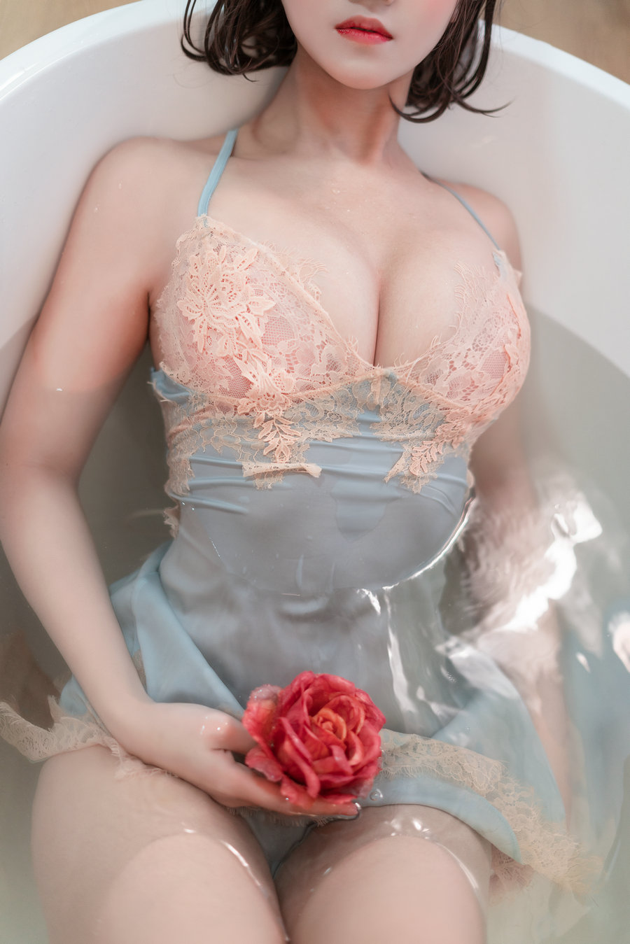 微博妹子三度_69 - 蓝睡裙 / 20P-380MB / cos萌妹-绅士图
