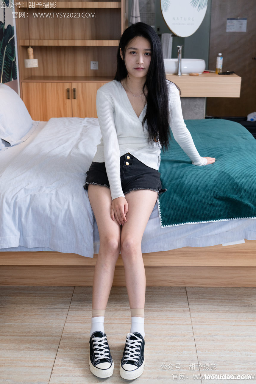 甜予摄影 NO.099 澜澜-帆布鞋、皮鞋、短肉丝、白棉袜、裸足[140P+2V／10.5GB]-绅士图
