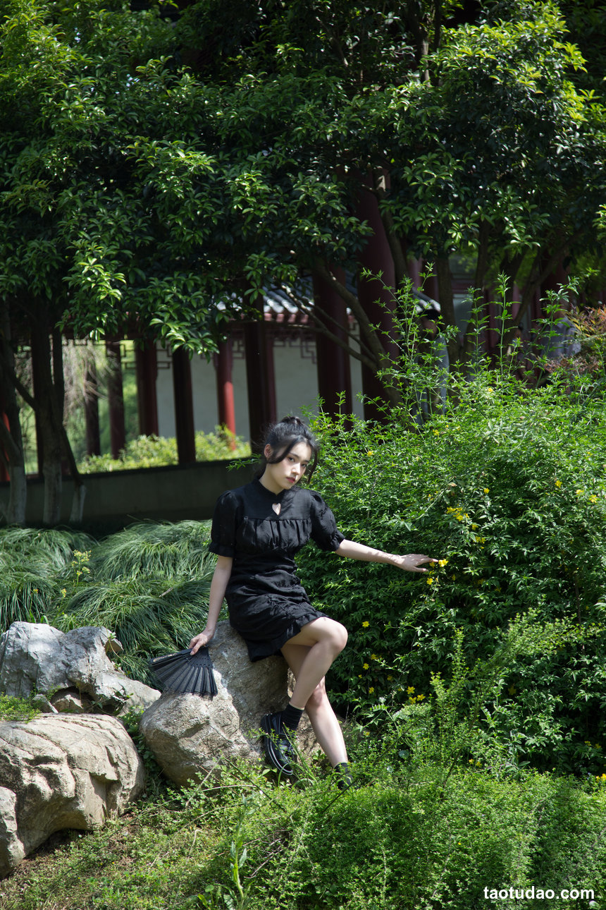 图片[2]-[YITUYU艺图语]2022.10.08 迎春 静鏡婧[25+1P／303MB]-绅士图