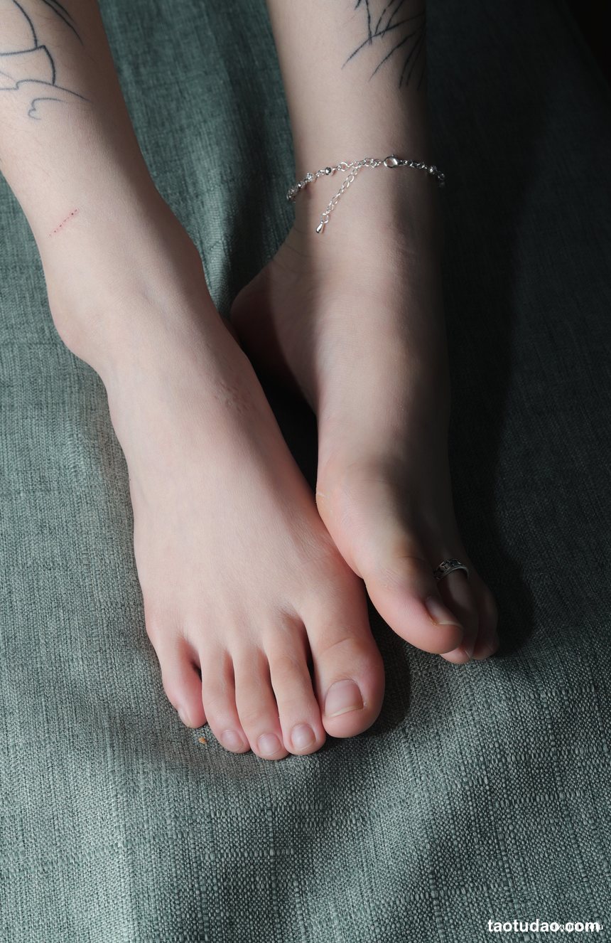 图片[3]-Pary摄影 NO.047 大美女婉华再次展示39码超白大美脚[120P／285MB]-绅士图