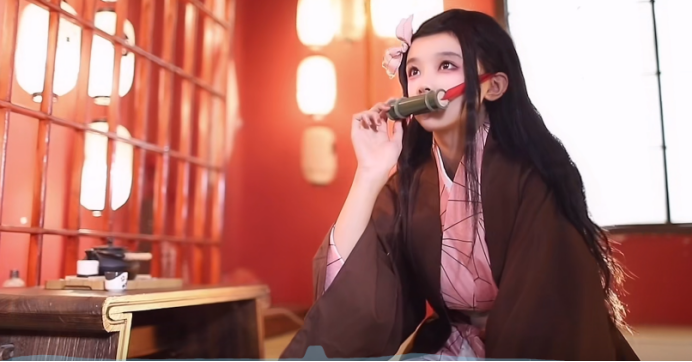 1米8萝莉Coser被百万网友喊老婆,网友:这样喊小姑娘合适吗?