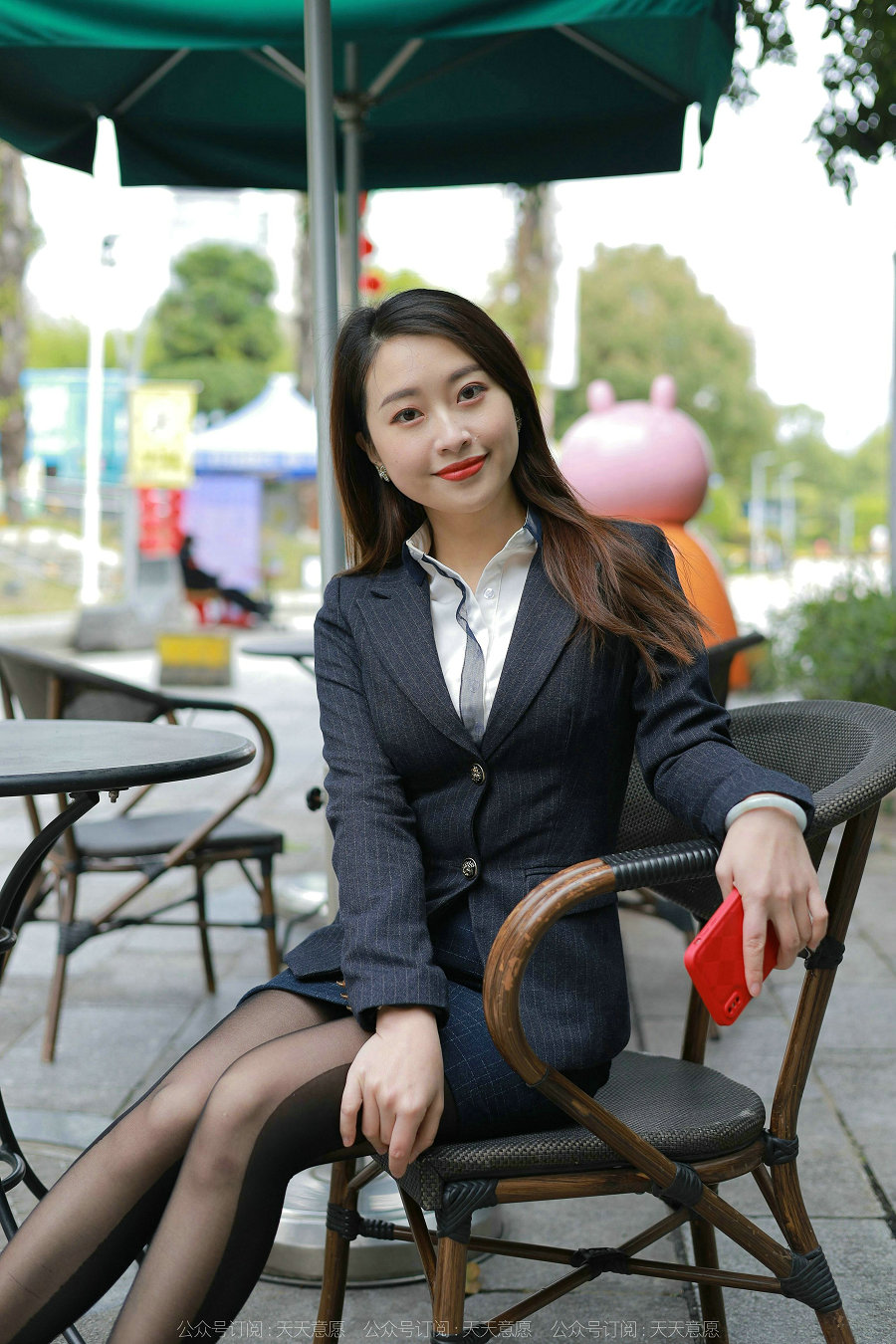 IESS异思趣向 - 模特：小婕《红鞋职业装》/ 88P-116MB / 机构-艺库