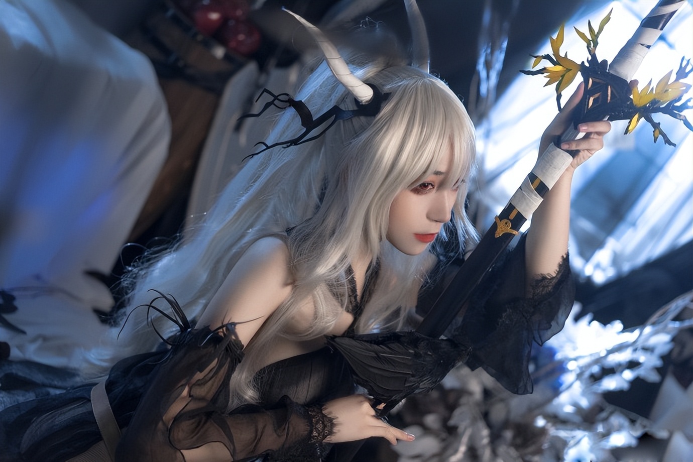 赤瞳Jun《明日方舟》闪灵