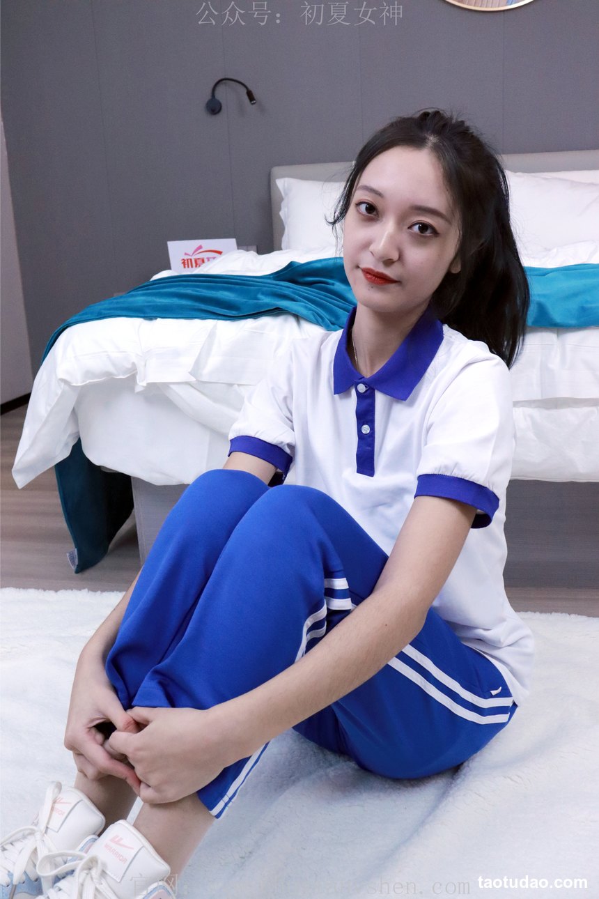图片[3]-初夏女神 NO.001 依依 校服搭配37码运动鞋拍摄[126P+1V-5.44GB]-绅士图