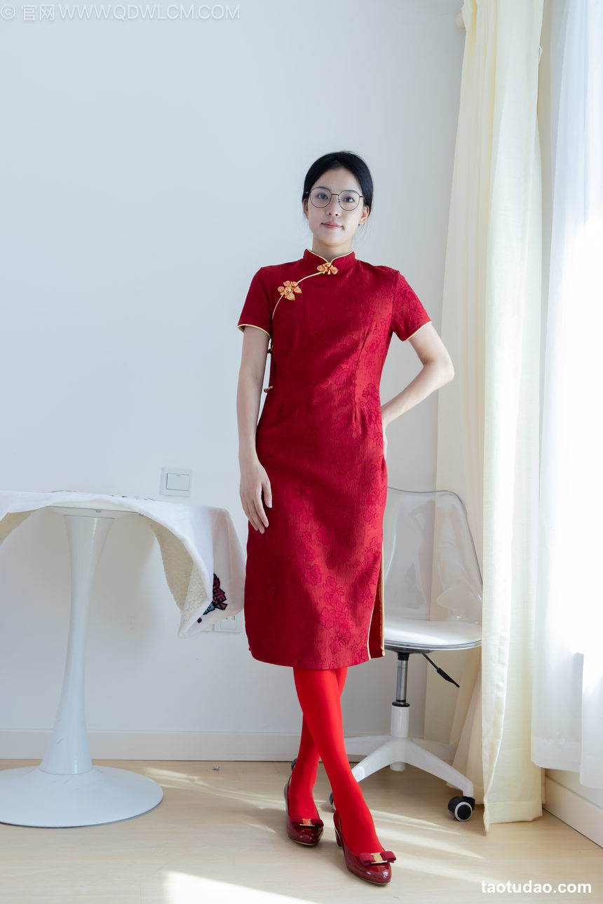 图片[4]-物恋传媒 NO.2236 茯苓-红色低跟鞋、厚款红色丝、皮筋绑脚老头乐挠脚剧情[161P-1V-4.06G]-绅士图